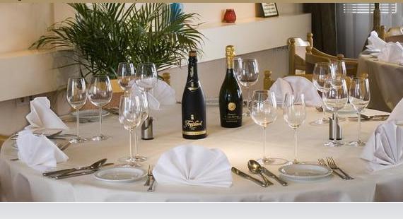 Tulip Inn Maastricht Aachen Airport ภายนอก รูปภาพ