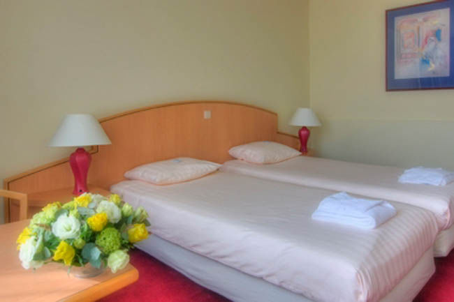 Tulip Inn Maastricht Aachen Airport ภายนอก รูปภาพ